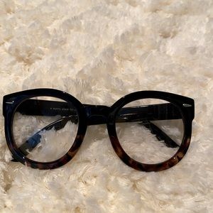 Round cat-eye glasses